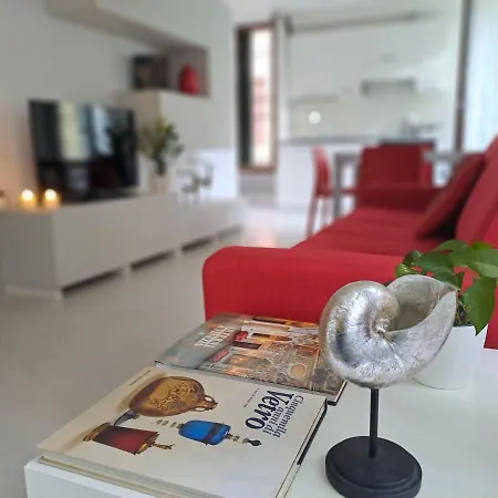 Apartment Ca' Priuli 2 *