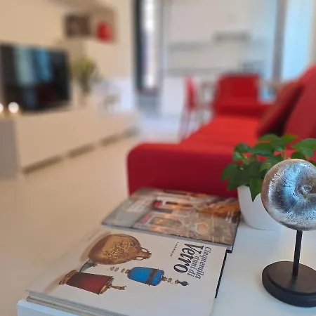 Apartment Ca' Priuli 2 *