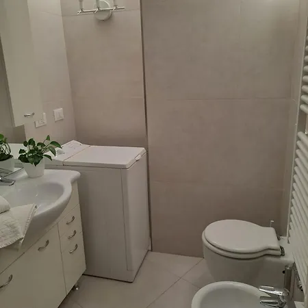 Apartment Ca' Priuli 2 *