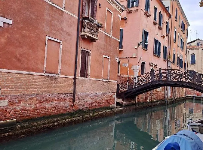 Daire Ca' Priuli 2 *